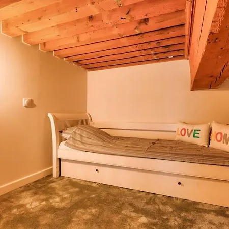 2br Flat Near Louis Pradel Metro Station Lyon